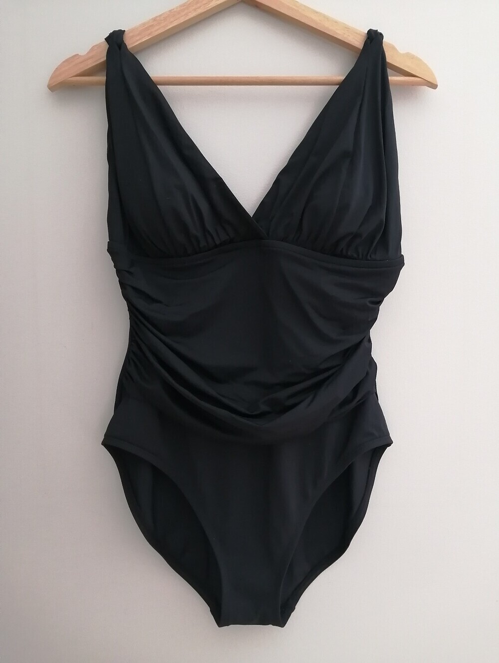 La Blanca One Piece Swim Bathing Suit Ruched Stomach Black Size 12